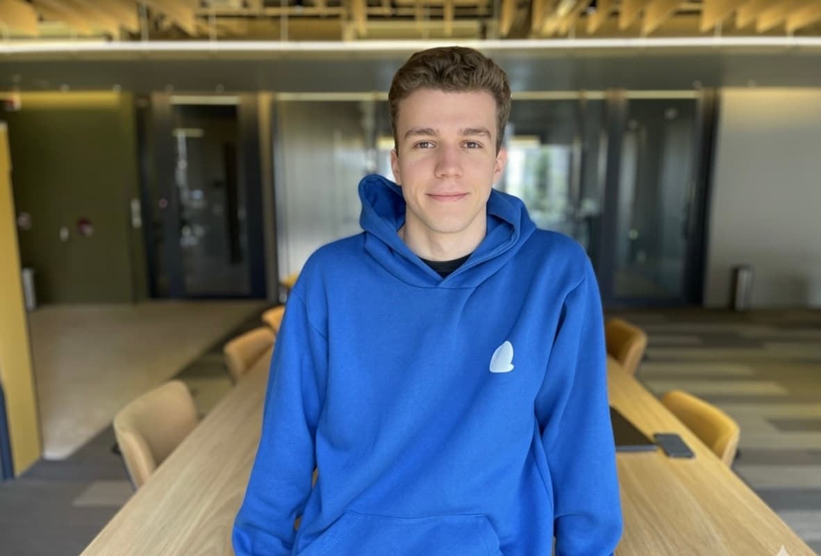Pedro Del Valle, fundador da Conty, startup que captou investimento anjo de R$ 2.5 milhões para democratizar a Creator Economy